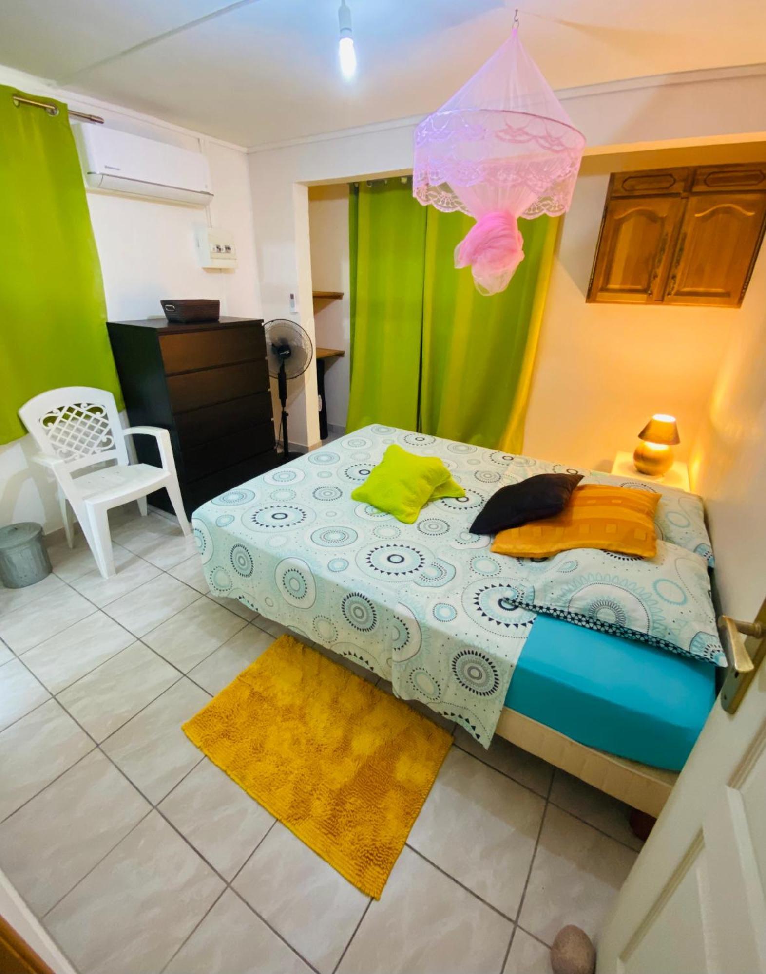 Bas De Villa Vacances Ocean Ле Карбе Екстериор снимка